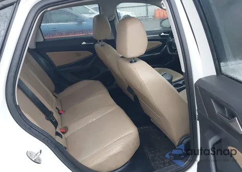 2019 Volkswagen Jetta 1.4T R-Line/1.4T S/1.4T Se from USA, damaged, VIN 3VWC57BU1KM063869